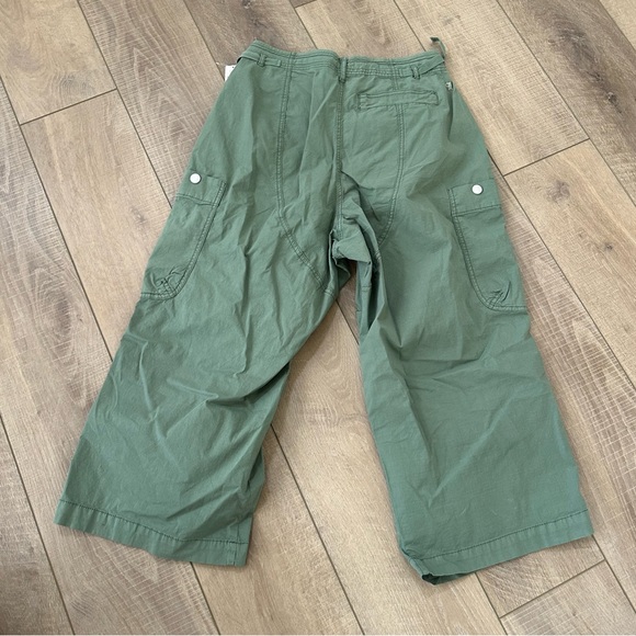 Pilcro x Anthropologie Slouchy Fit Surplus Cargo Pants in Green Size 25 NWT - Picture 4 of 9